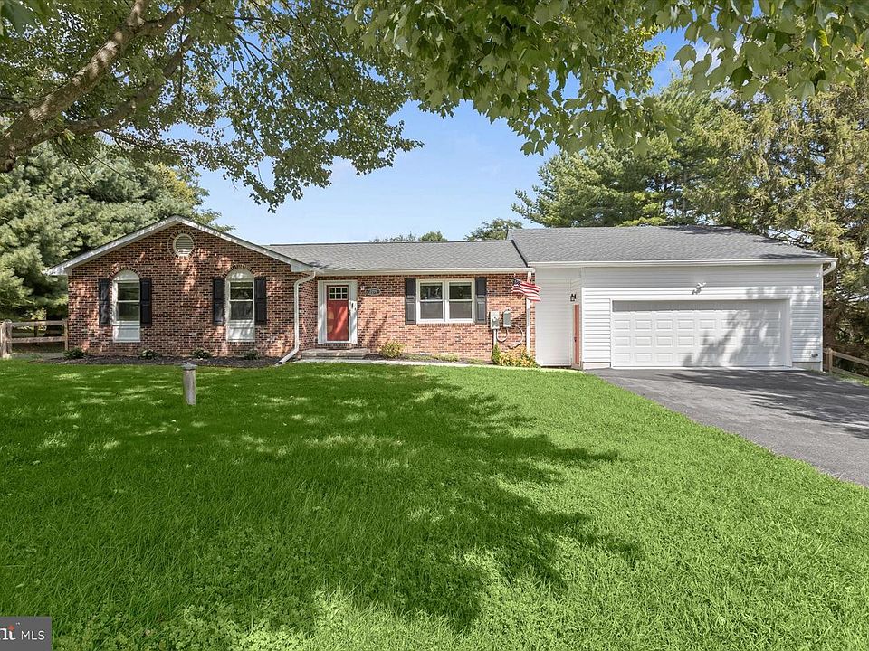 1st image of 2215 Ridgemont Dr