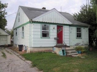 610 Perry St, Algoma, WI 54201