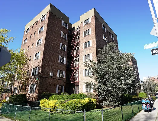 Sold by City Express Realty LLC | media 32