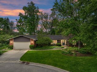 3909 Waldenwood Dr, Ann Arbor, MI