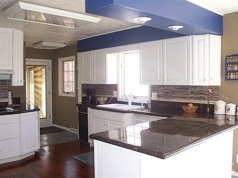 Beautiful granite counters