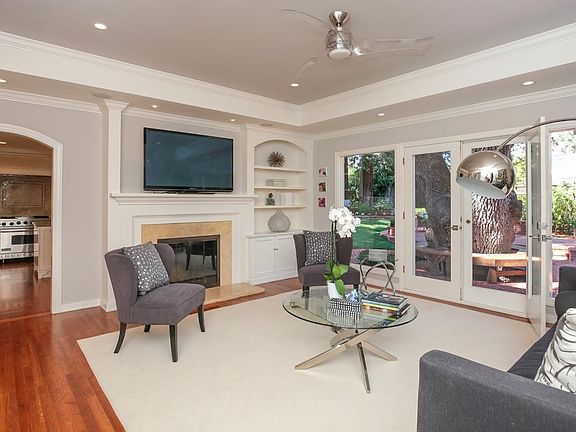 4th image of 382 Leland Ave