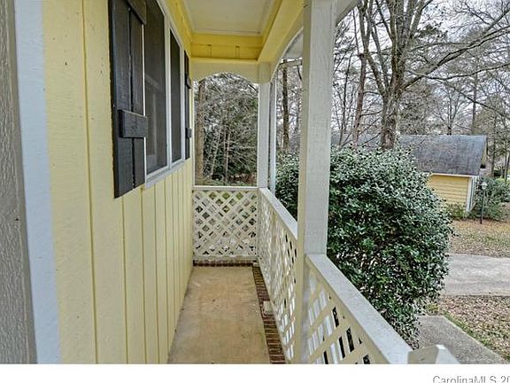 2nd image of 7901 Oakbark Ln