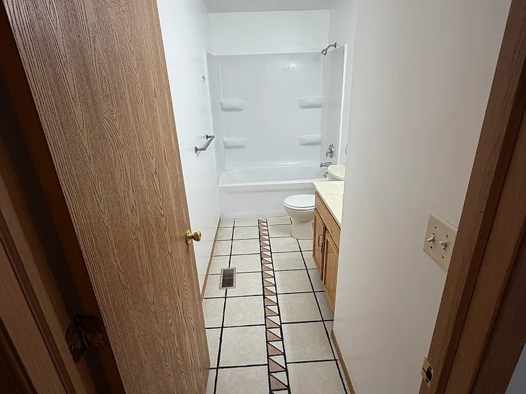420 Johnston St #1 — Photo 24