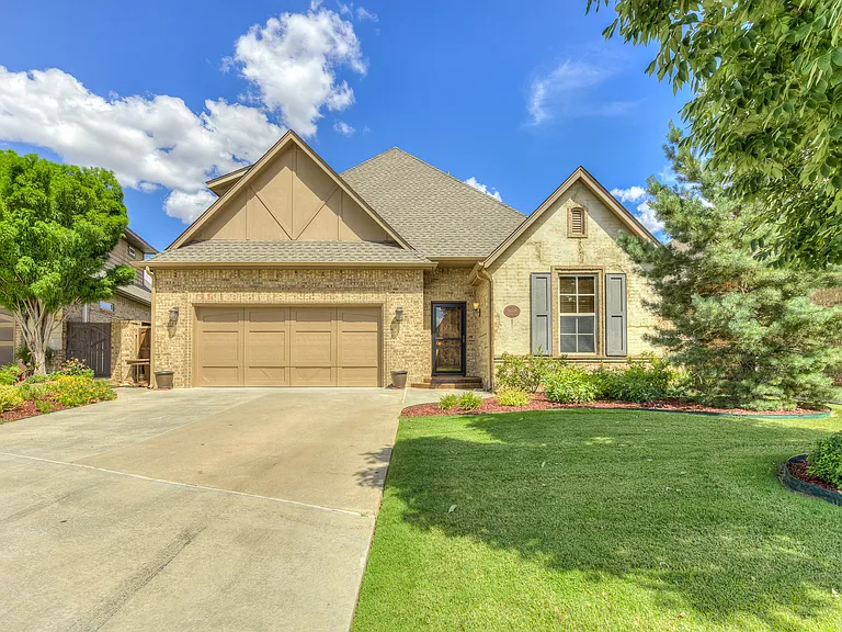 11804 Volterra Way — Photo 61
