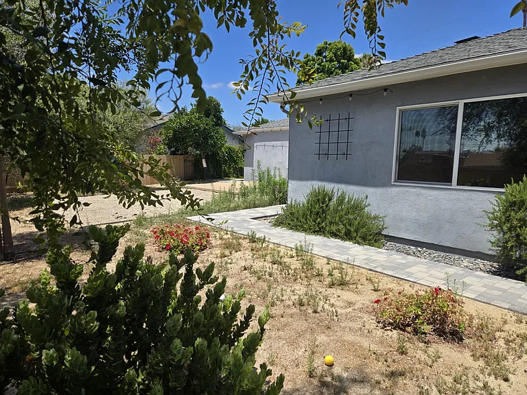 6925 Hyde Park Dr — Photo 26