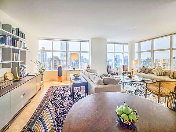 5th image of 160 W 66th St APT 41F