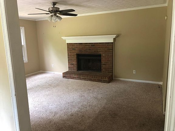 3rd image of 971 Lauren Kay Ct