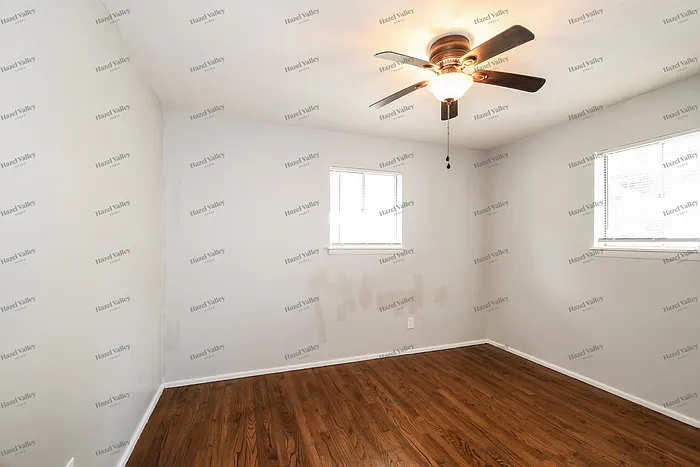 154 Elbring Dr — Photo 8