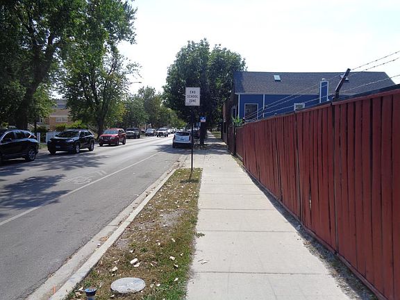 3rd image of 2948-2958 N Narragansett Ave