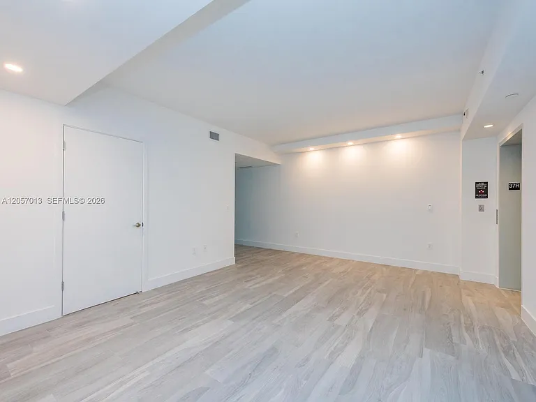 1010 Brickell Ave #3701 — Photo 5