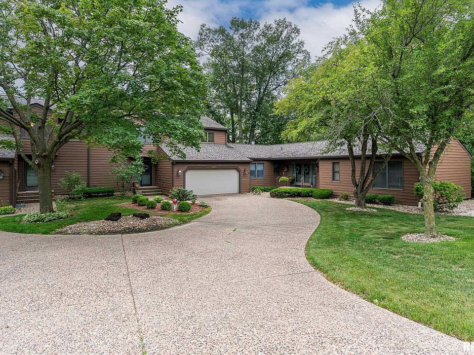 2814 32nd Avenue Dr, Moline, IL 61265 | Zillow