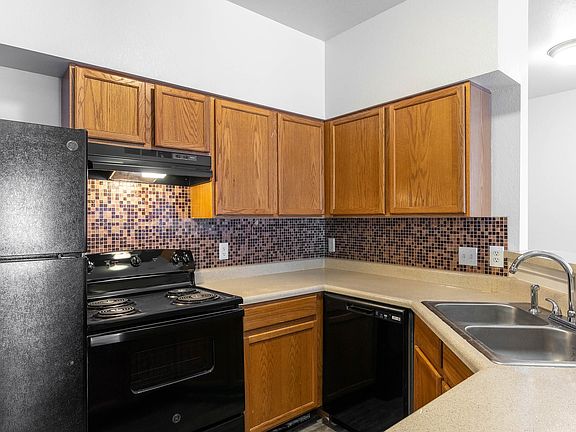 Cuestas-Apartment-Homes-(13)