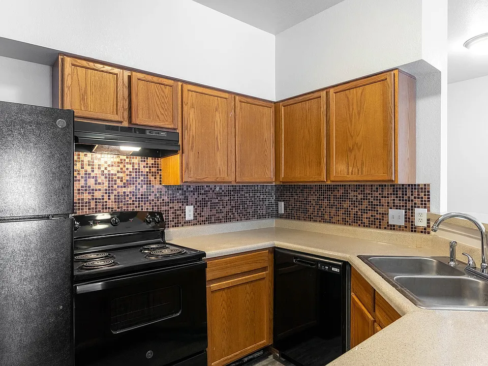 Cuestas-Apartment-Homes-(13)