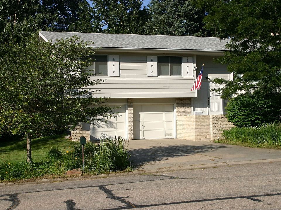 Lovely home on Cottonwood Park
