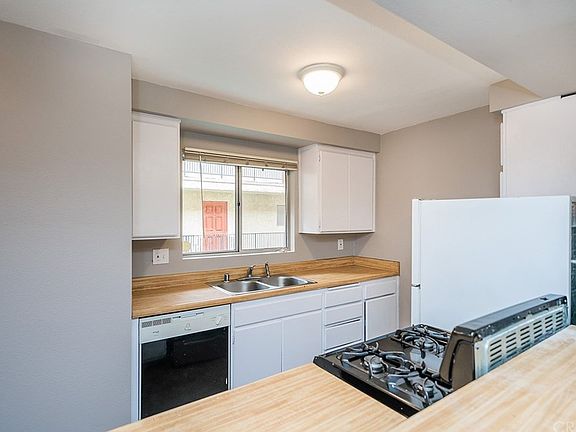 5th image of 21219 Roscoe Blvd Unit 205