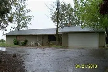 9330 Rogers Rd photo 1
