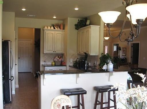 3rd image of 663 N Sundance Dr