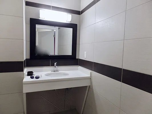Rented by Albert Attias, LREB | media 19