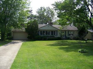 593 Barrett Rd, Berea, OH 44017