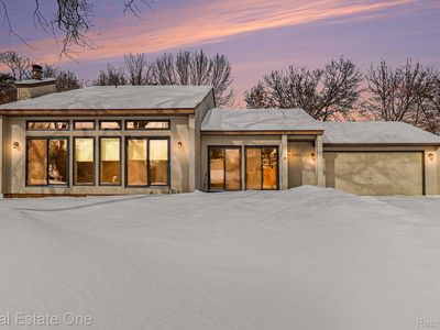 6226 Pinewood Dr, Clarkston, MI, 48346