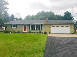 28303 Bertha Dr, Rock Falls, IL 61071