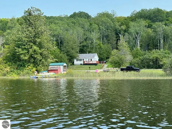 8380 Rushton Rd, Ellsworth, MI 49729