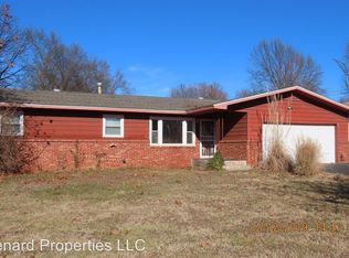 1281 E Sammy Ln, Springfield, MO 65804