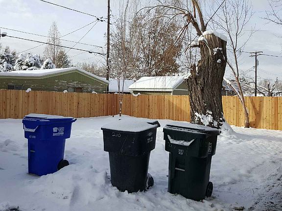 3rd image of 210 E Truman Ave