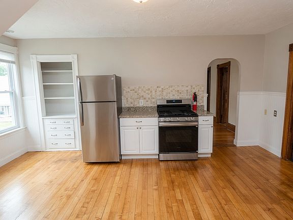 5th image of 125 Vernon St #C