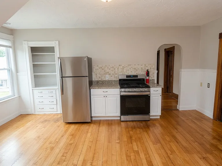 125 Vernon St #C — Photo 5