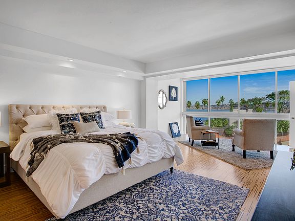 3rd image of 939 Coast Blvd Unit 9G
