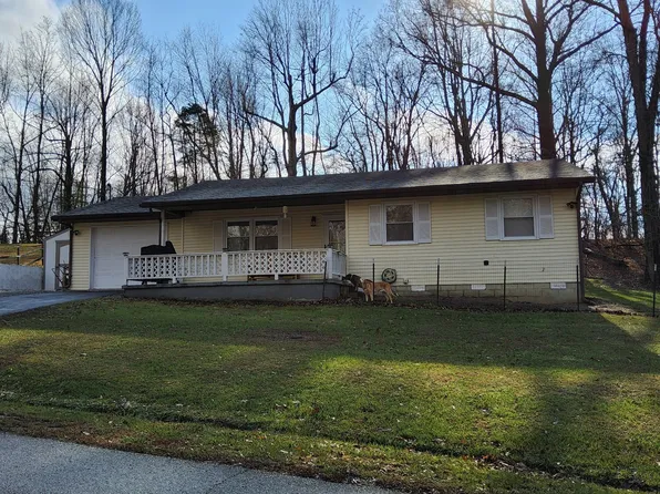 555 E Apache Trl S, North Vernon, IN 47265