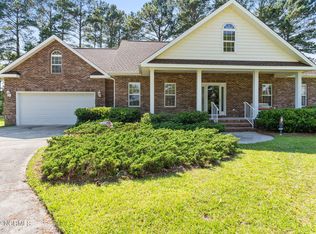 1429 N Middleton Dr NW, Calabash, NC 28467