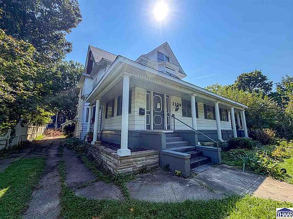4th image of 2209 N 9th St