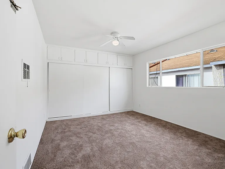 913 N Normandie Ave #6 — Photo 2