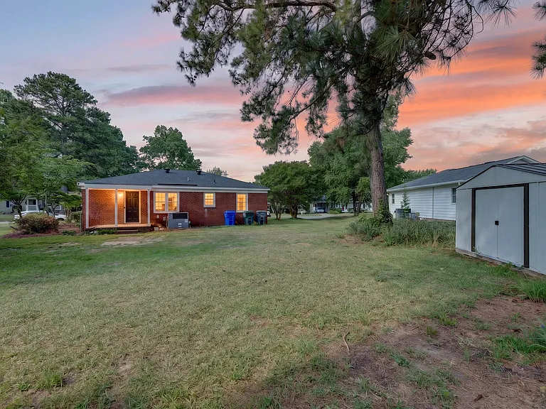 2813 Jackson Dr — Photo 28