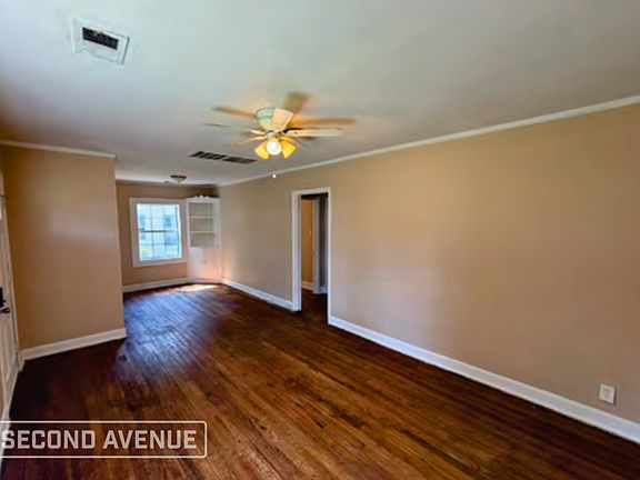 4th image of 2628 Lowell Ave