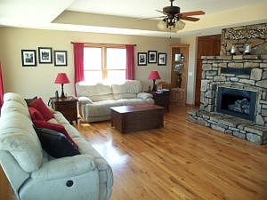 2nd image of 18850 Estates Dr #103
