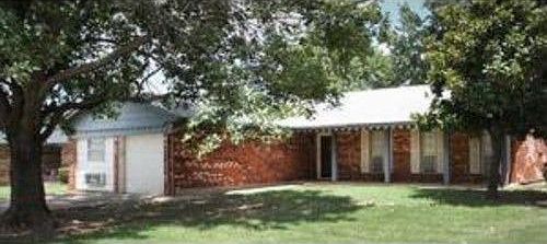 1st image of 807 Arlington Dr