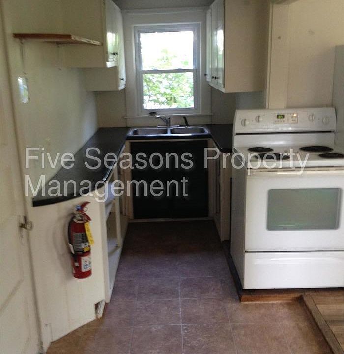 2nd image of 366 Riverside Ave