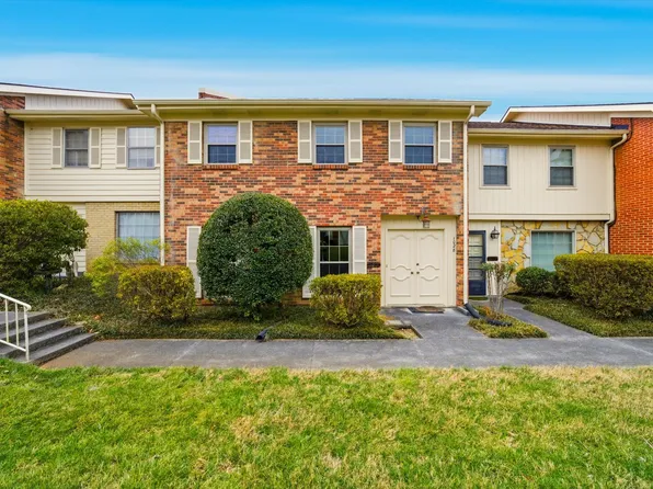 7914 Gleason Dr APT 1028, Knoxville, TN 37919