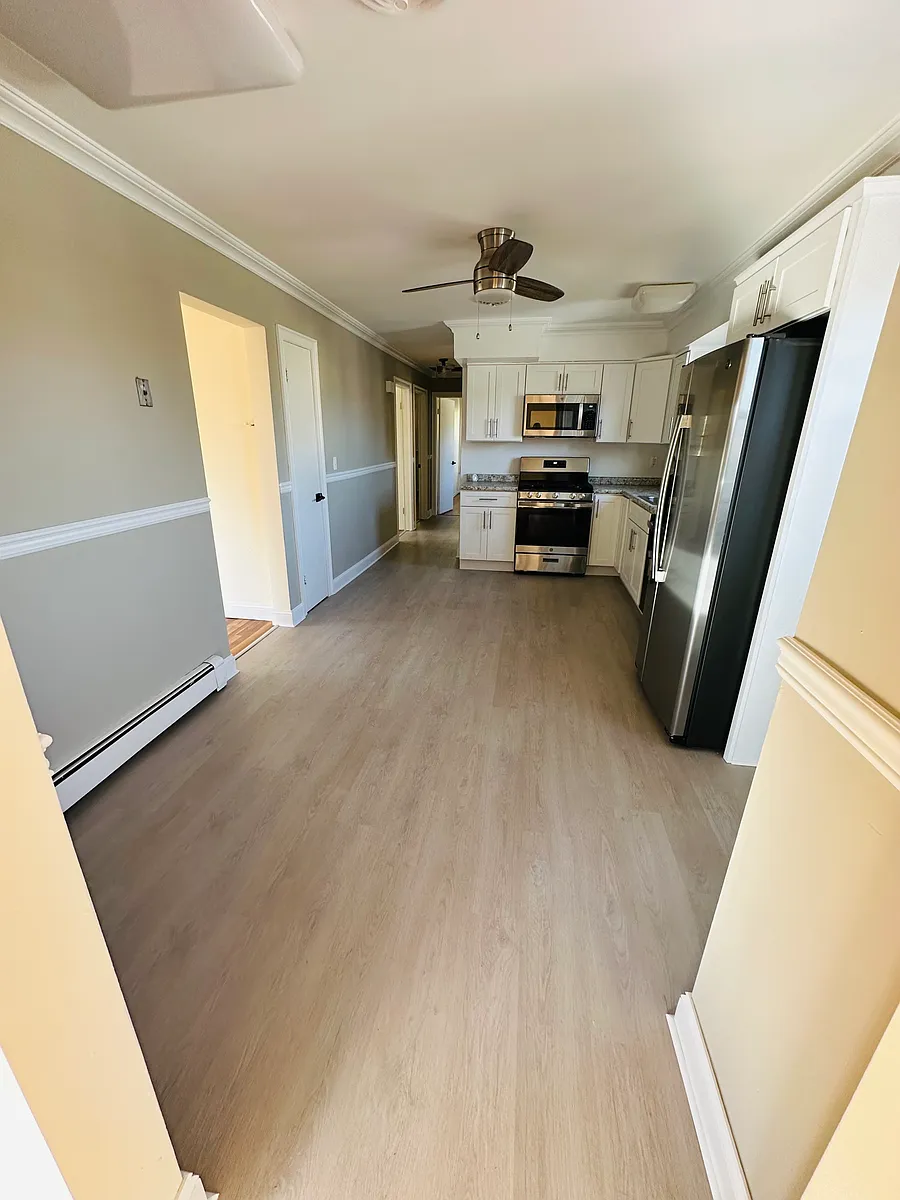 New Spacious Eat in Kitchen - 49 Jamie Ct #2