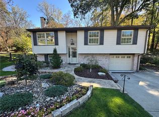 317 Circle Dr, White Oak, PA 15131