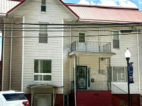 6183 Main St, Jane Lew, WV 26378