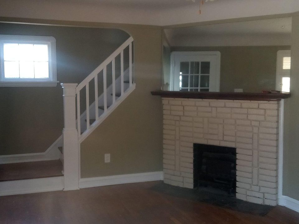 1st image of 4317 W 61st St
