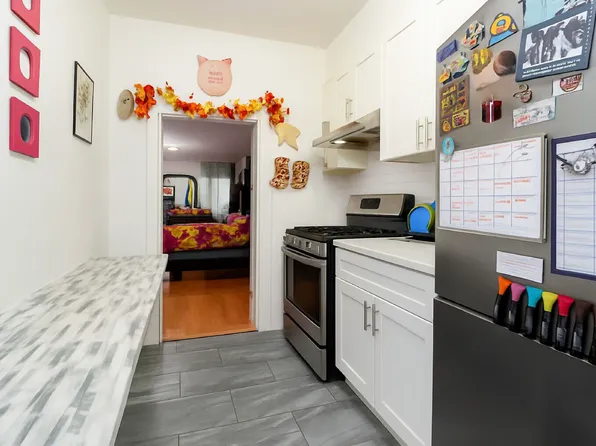 323 Concord Avenue image 14 of 19