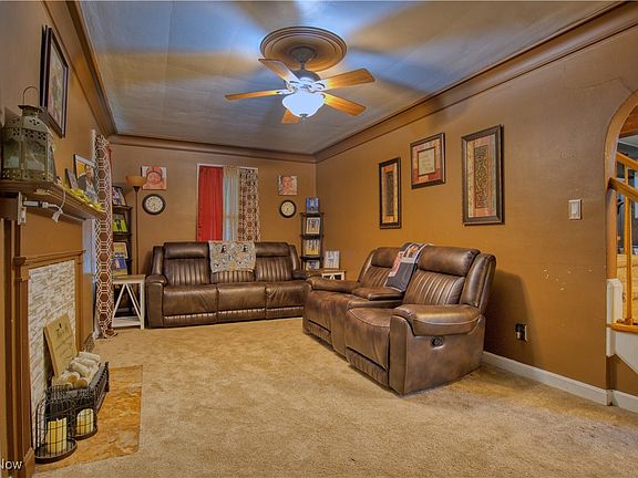 5th image of 735 Manor Ln