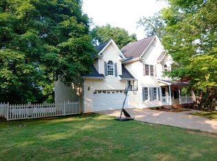 3835 Lake Valley Rd, Kingsport, TN 37664