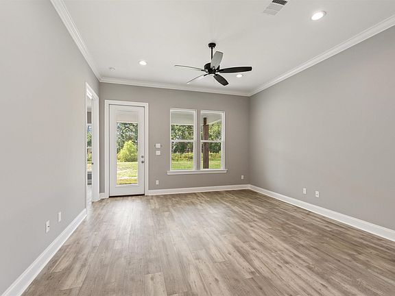 5th image of 10547 Highland Lakes Dr
